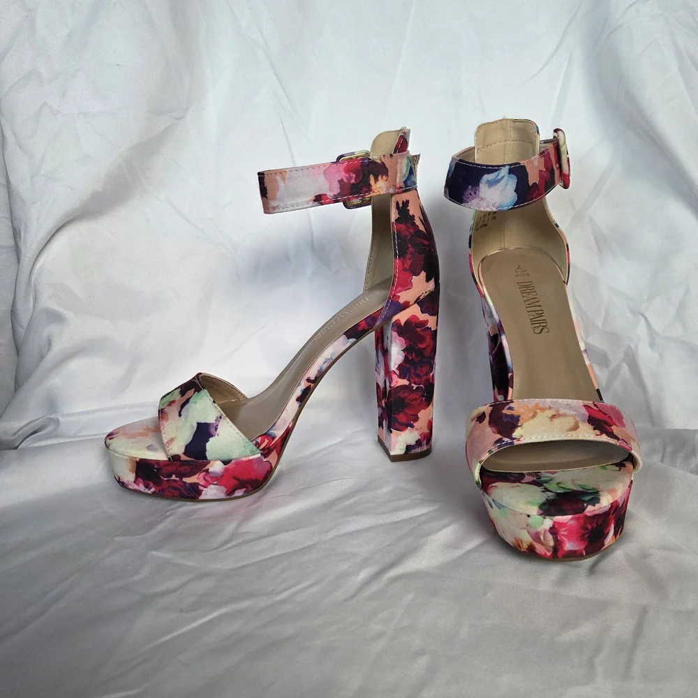 Women's Floral Platform Heels - Picture 3 of 16
